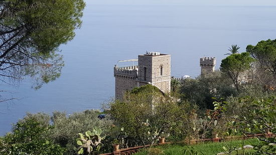 Es gibt hier einige Castells