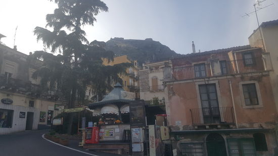 Viele schöne Gassen, viele Menschen...