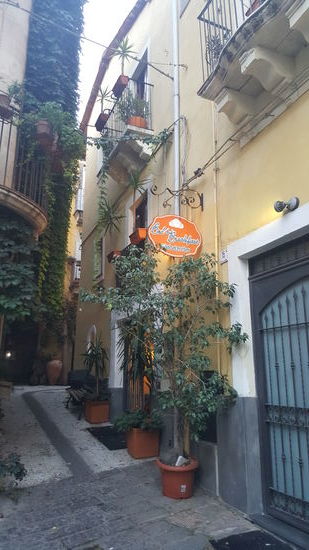 Bei diesem B&amp;B haben wir Glück. Zwar ist hier alles ausgebucht, aber der nette Mann bietet uns ein Studio 300m von hier an.