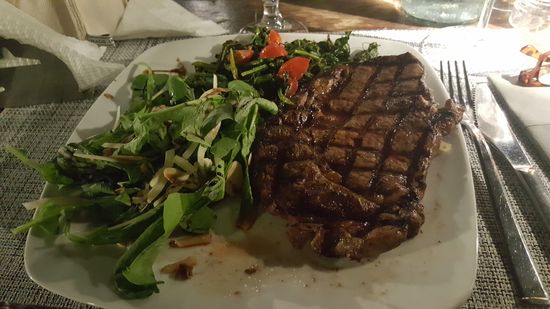 Ich entscheide mich für Steak von der Tageskarte...