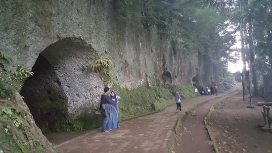 Die Höhlen der Japaner...