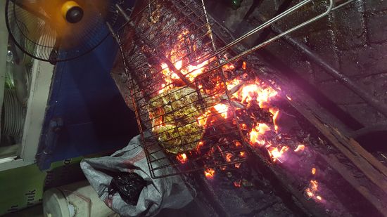 ..der dann aufs Feuer kommt..