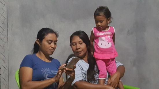 Nix geht ohne Handy. Hier gibt es zwar null Empfang, aber Fotos gehen immer...