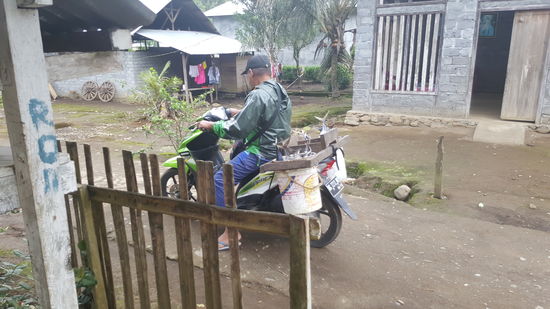 ...er hat thunfische dabei.