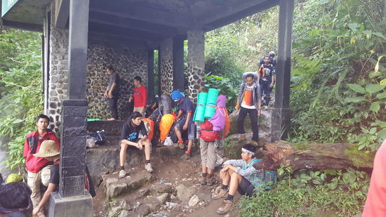 Eines  der viele Stops...