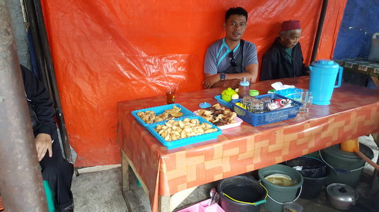 Dann gibts noch was zu futtern...