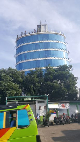 Noch ein bisserl Badang und die Bushaltestelle