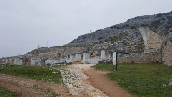 Die Anlage ist riesig und gut beschildert...