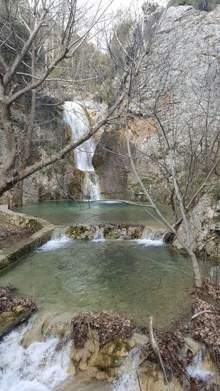 Nach gut 30 Minuten sind wir am Wasserfall...