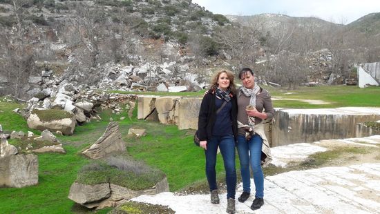 Jetzt gehen wir runter in den Steinbruch rein...