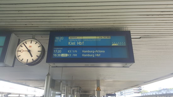 So können die gut einkalkulierten 3 Stunden für den Flughafen ganz schön zusammenschrumpfen....