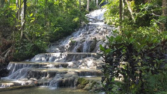 Der Wasserfall befindet sich auf dem Land der Tribes