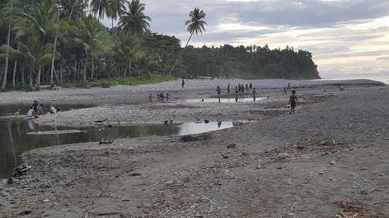 Baden und Wäsche waschen...