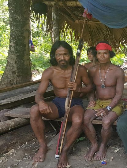 Da wir Geschenke mitgebracht haben, dürfen wir auch endlos fotografieren