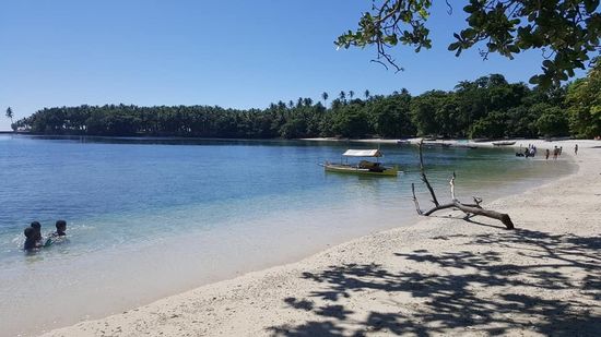 Als erstes besuchen wir diesen Traumstrand