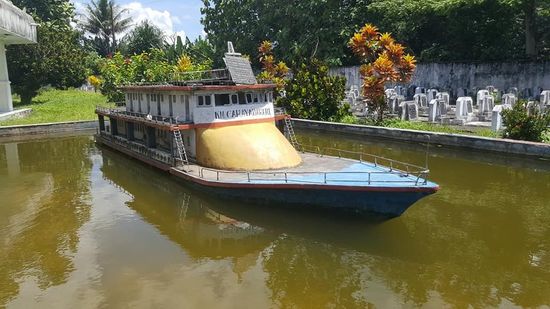 Hier ist die Rekonstruktion des Schiffes