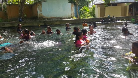 Bald ändert sich die Situation und Horden von Menschen kommen...