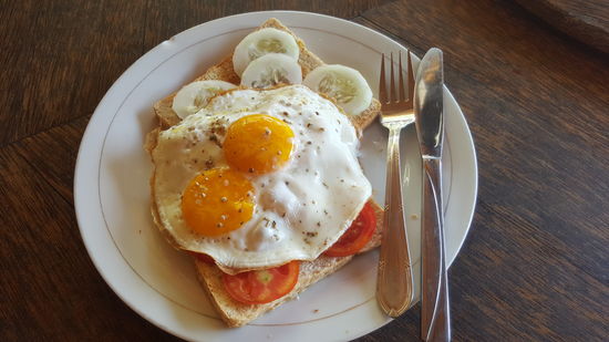 So sieht hier in KupaKupa mein Frühstück aus..