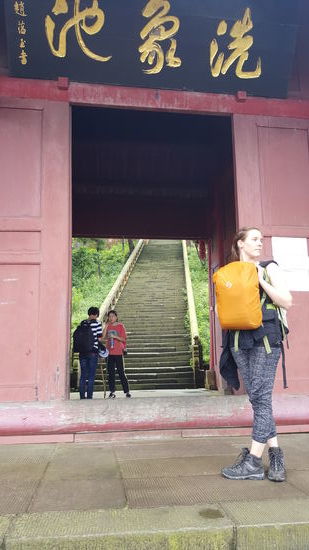 Dahinter geht's weiter mit den Treppen...