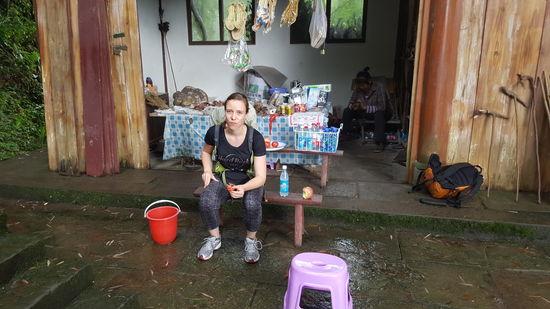 Immer wieder gibt es kleine Kioske. Wir verbrauchen Unmengen an Wasser...