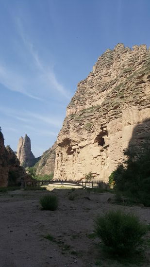 Immer wieder neue Formationen der Felsen