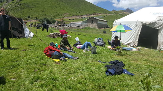 Hier treffen wir noch 2 Österreicher, einer lebt in China—in Chengdu und studiert dort. Wir haben uns spontan ganz viel zu erzählen