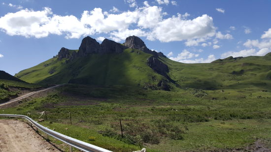Die Landschaft wird immer schöner und die Berge sehen immer anders schön aus