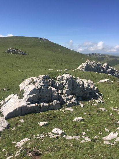 Wir müssen oft stoppen und sind erst gegen 11 Uhr oben