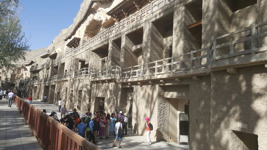 Obwohl es noch so früh ist, sind die Menschenmassen schon groß