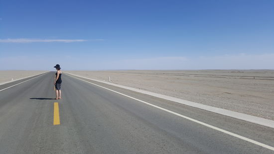 ...keine Ahnung wovon...einfach von sich auf der Straße...