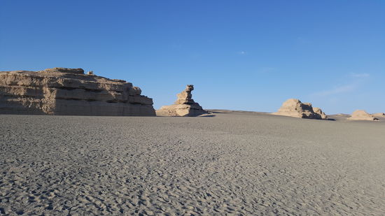 Reisende auf demWeg nach Indien mussten z.B. Über einen dieser Pässe