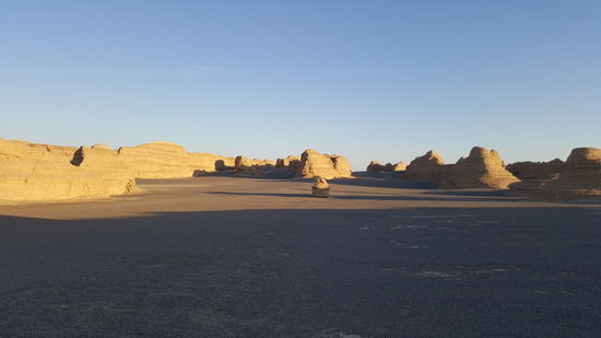 Eine extreme Wüstenlandschaft in der man sich wie am Ende er Welt fühlt