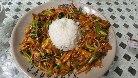 Pilze, Gemüse und Reis...