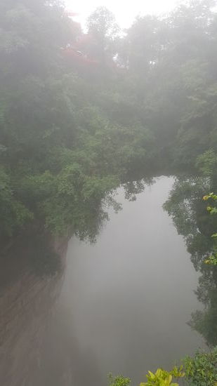 Die 400m hohe Naturbrücke
