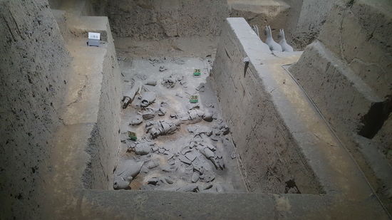 In manchen „Gruben“ liegen nur Trümmer