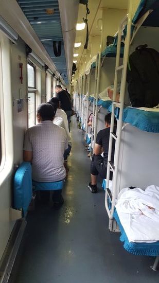 Wir haben beide ein Bett in der Mitte—war für mich nicht so einfach von der schmalen Leiter ins Bett zu kommen. Ich muß ja auch immer noch auf meinen Fuß aufpassen