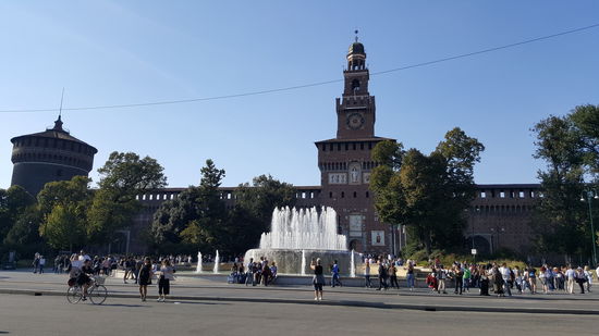Dann laufen wir noch mal zum “Castello Sforzesco”