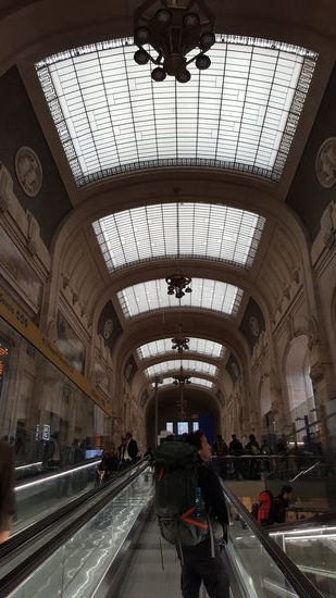 Architektonisch beeindruckendes und schönes Gebäude—aber ein Labyrinth