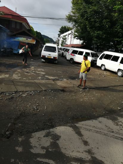 An der Expo-Station von Waena