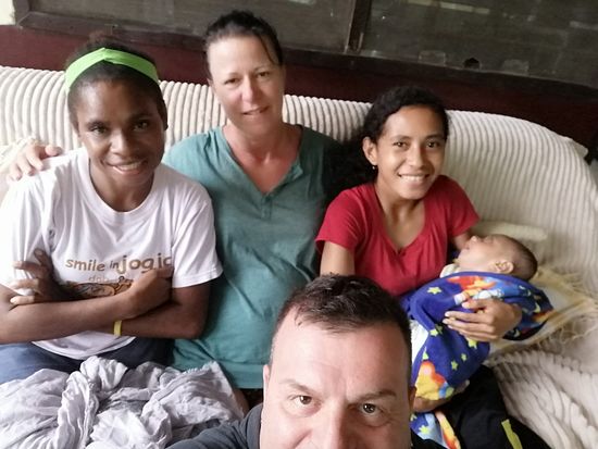 Voller Begeisterung sind sie schnell für ein Selfie bereit