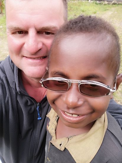 Freuen sich über uns