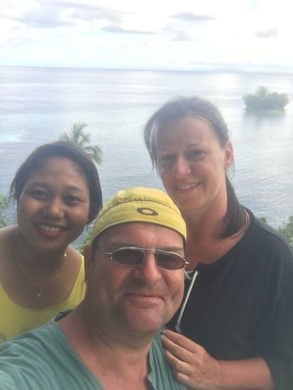 Die drei „Damen unterm Grill“... die Sonne brennt...aber es ist unbeschreiblich schön diese Natur in ihrer Herrlichkeit erleben zu dürfen