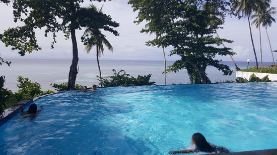 Der Pool hat heute „geöffnet“ und der Kameramann kann endlich mal etwas Sport machen