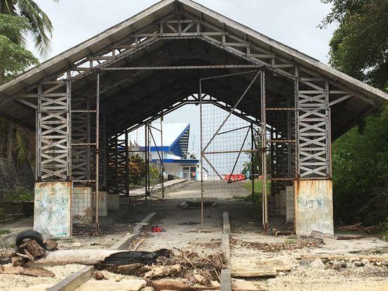 alte Slipanlage in der früher die Boote zu Wasser gelassen wurden bzw. zu Wartungsarbeiten an Land gezogen