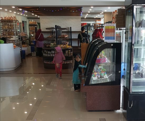 So kleine Mäuse sieht man seltener verschleiert...