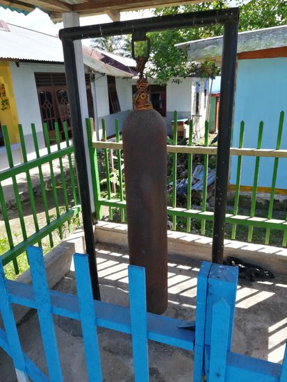 Als Glocke umfunktionierte ausrangierte „Gasbuddel“