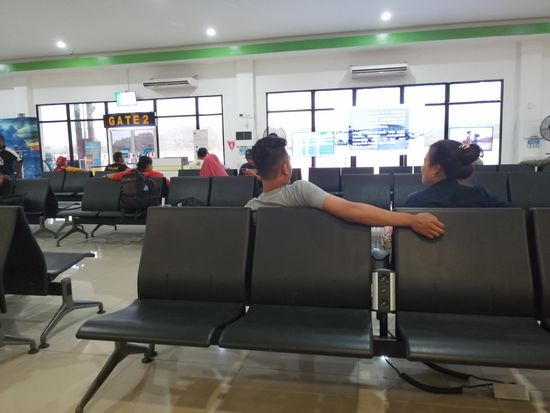 Wartebereich des Airports „Frans Kaisepo“