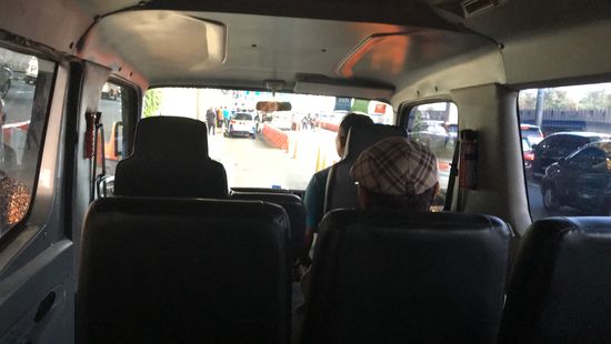 Endlich im Shuttlebus und ab zum Hotel...