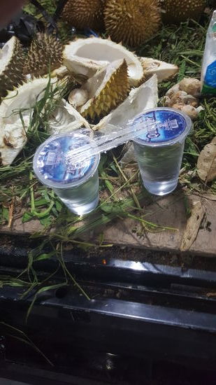 .....und bekommen anschließend noch Wasser...