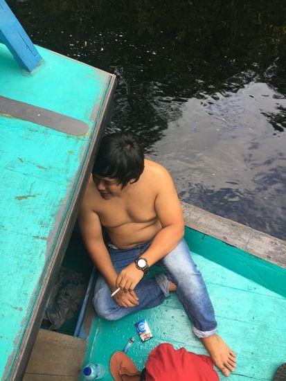 Fahdis raucht wie die meisten Jungs hier viel